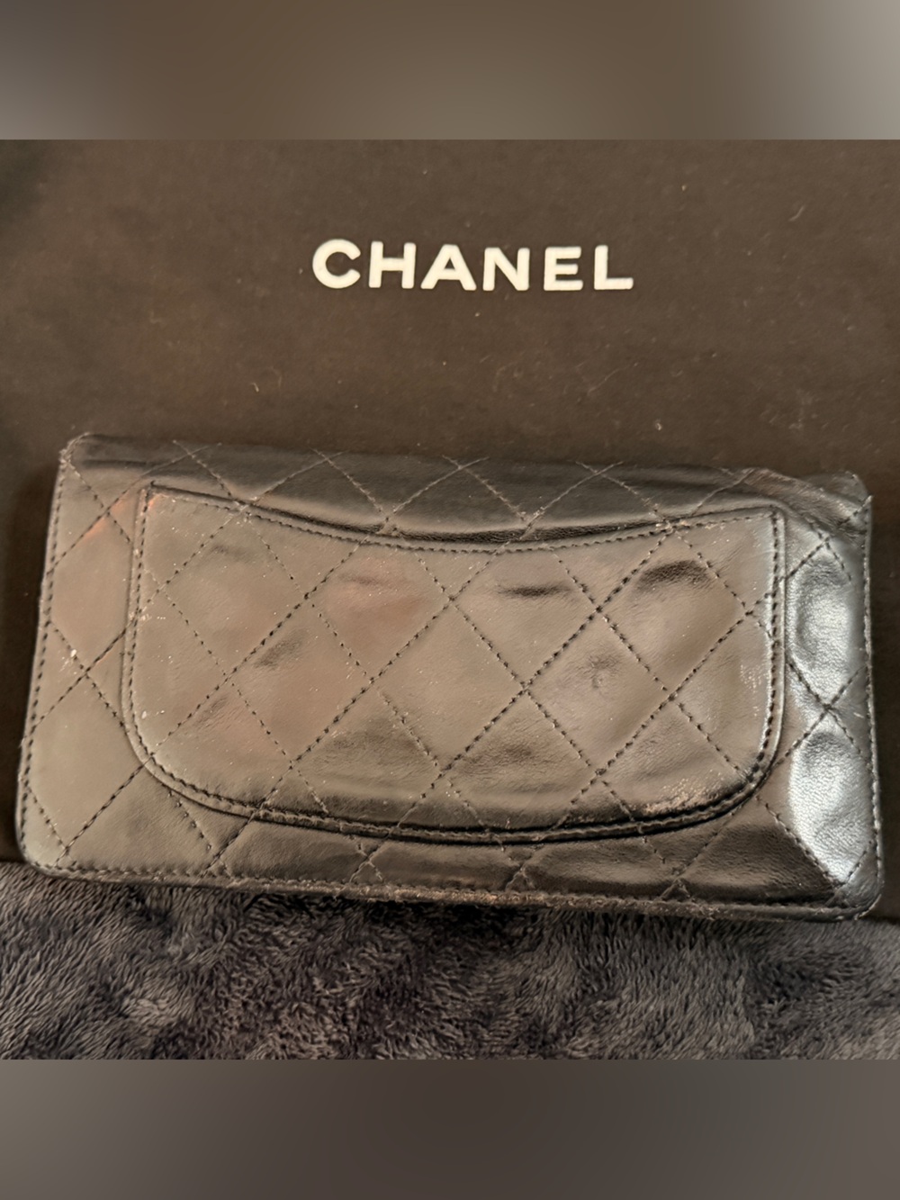 CHANEL Black Quilted Lambskin Wallet with Silver CC Emblem - Picture 5 of 8